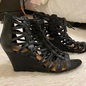 Black strappy wedges